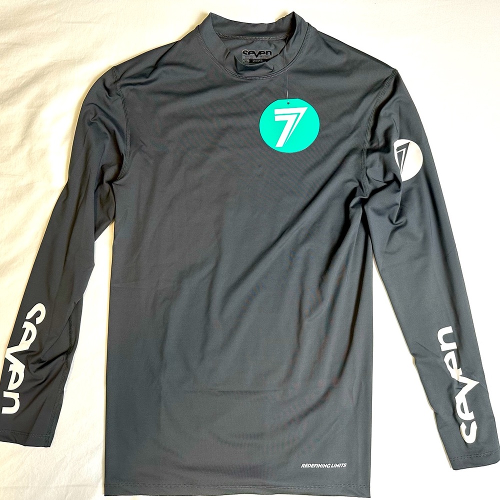 Men’s Seven Zero Compression Jersey Size XL